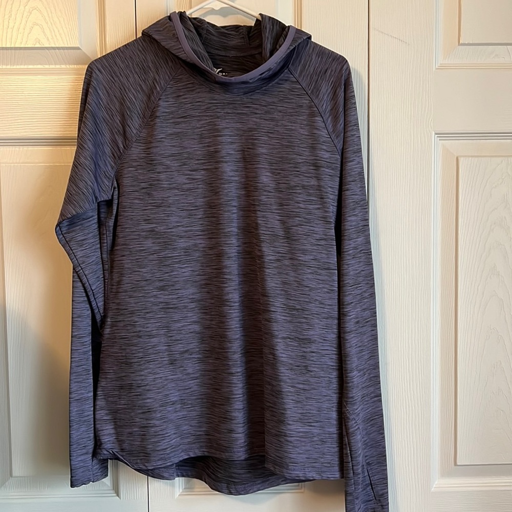 Active pull over hoodie